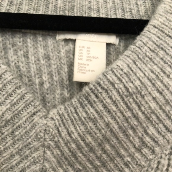Thick H&M sweater - Picture 3 of 4